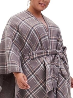 TORRID Gray Plaid Ruana with Belt in Gray/Pink Size One Size -- GORGEOUS  NWT